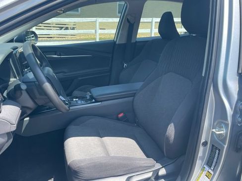 Used 2025 Toyota Camry LE FWD image 9