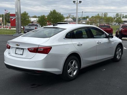 Used 2024 Chevrolet Malibu LS w/ Driver Confidence Package FWD image 3