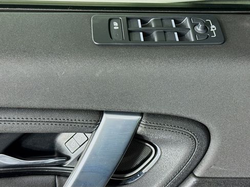 Used 2020 Land Rover Discovery Sport S image 23