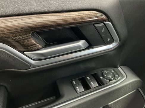 Used 2025 Chevrolet Silverado 2500 LT w/ Convenience Package image 23