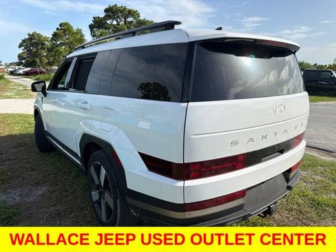 Used 2025 Hyundai Santa Fe Limited FWD image 4