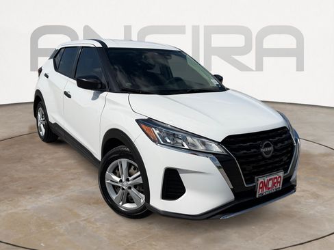 Used 2023 Nissan Kicks S FWD image 4