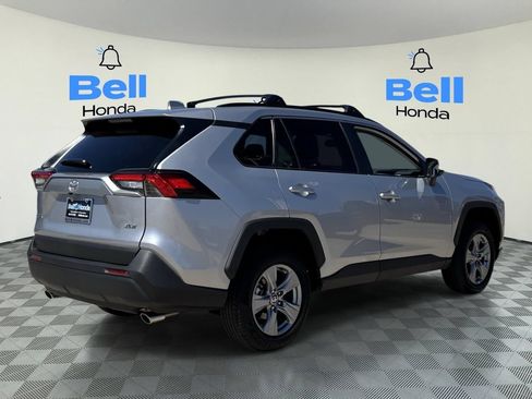 Used 2024 Toyota RAV4 XLE w/ Convenience Package FWD image 4