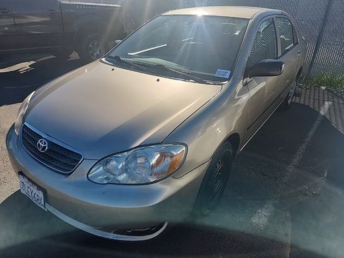 Used 2005 Toyota Corolla CE image 3