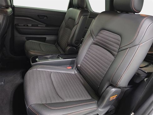 Used 2023 Nissan Pathfinder Rock Creek image 13