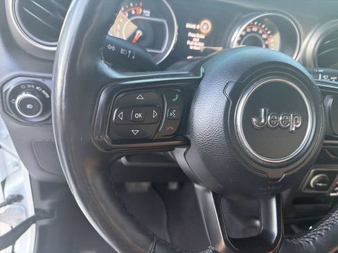 Used 2018 Jeep Wrangler Sport AWD/4WD image 16