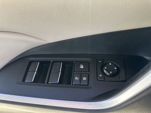 Certified 2020 Toyota RAV4 XLE Premium AWD/4WD image 24