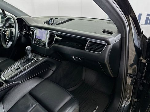 Used 2017 Porsche Macan S image 37
