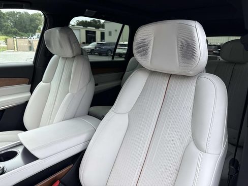 New 2027 Cadillac Vistiq Luxury w/ LPO, Floor Liner Package AWD/4WD image 21