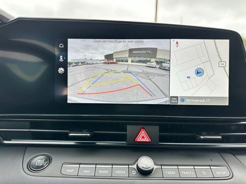 New 2025 Hyundai Elantra SEL FWD image 19