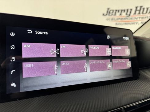 Used 2025 Nissan Kicks SR FWD image 18