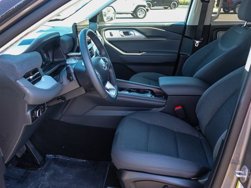 Used 2026 Ford Explorer Active RWD image 18