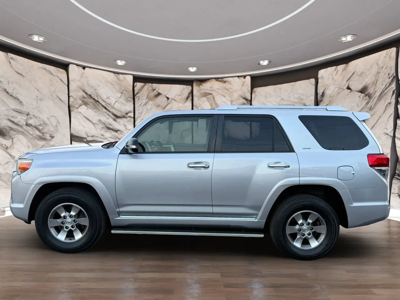 Used 2012 Toyota 4Runner SR5 w/ Convenience Pkg AWD/4WD image 4