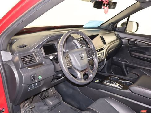 Certified 2024 Honda Passport TrailSport image 38