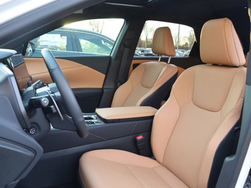 Used 2024 Lexus RX 350h image 34