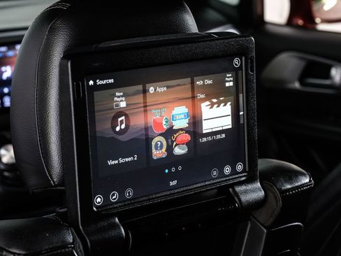 Used 2018 Chrysler Pacifica Touring-L Plus w/ Advanced Safetytec Group FWD image 47