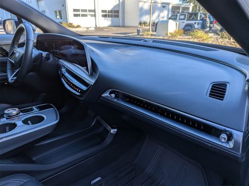 Used 2024 Cadillac Lyriq Sport image 41