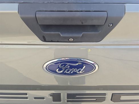Used 2019 Ford F150 XLT w/ Trailer Tow Package image 13