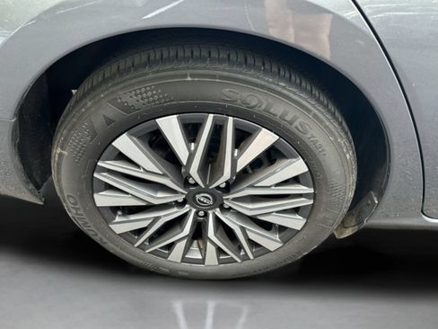 Used 2024 Nissan Altima 2.5 SV FWD image 26