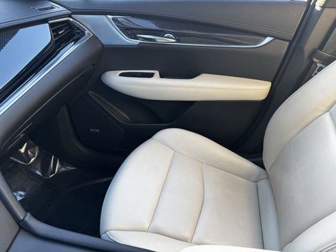 Certified 2023 Cadillac XT6 Sport w/ Technology Package image 34