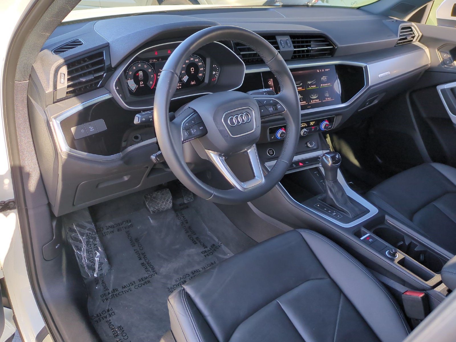 Used 2023 Audi Q3 2.0T Premium w/ Convenience Package AWD/4WD image 15