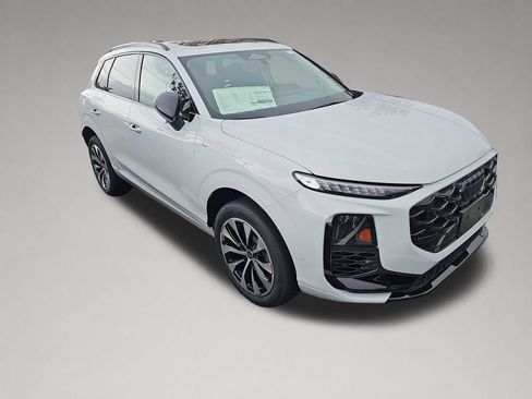 New 2026 Audi Q3 quattro 2.0T AWD/4WD image 1