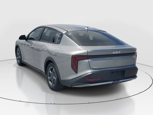Used 2025 Kia K4 FWD image 5