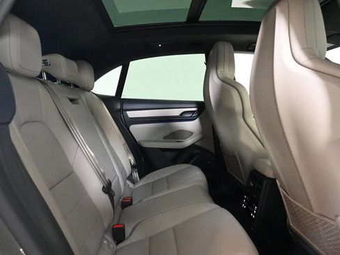 Used 2024 Porsche Macan Turbo Electric image 19