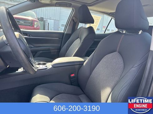 Used 2020 Toyota Camry LE image 20