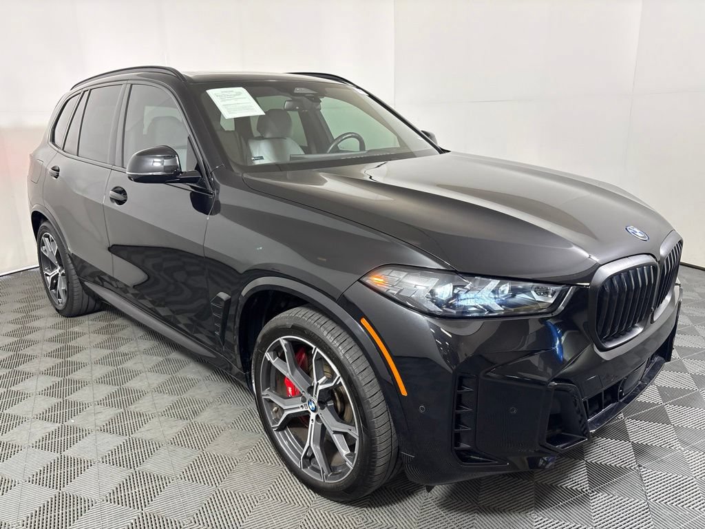 Certified 2026 BMW X5 xDrive50e w/ M Sport Package AWD/4WD image 4
