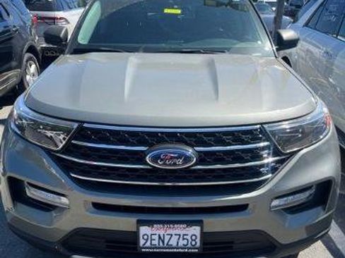 Certified 2020 Ford Explorer XLT w/ Equipment Group 202A AWD/4WD image 3