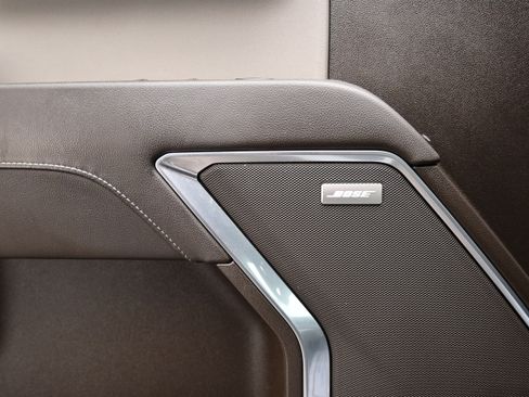 Used 2022 Chevrolet Silverado 1500 LTZ w/ Z71 Off-Road Package image 26