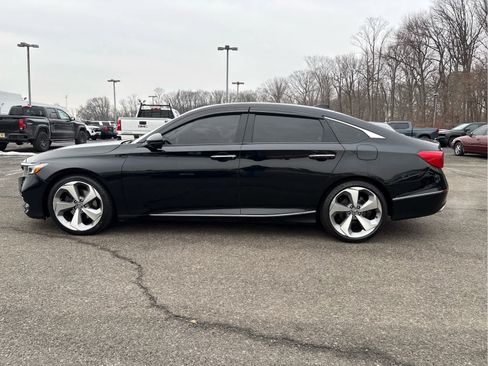 Used 2018 Honda Accord Touring image 5