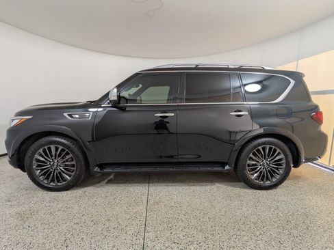 Used 2022 INFINITI QX80 Sensory w/ Cargo Package AWD/4WD image 4