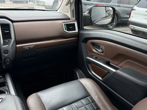 Used 2019 Nissan Titan Platinum Reserve w/ Platinum Utility Package image 26