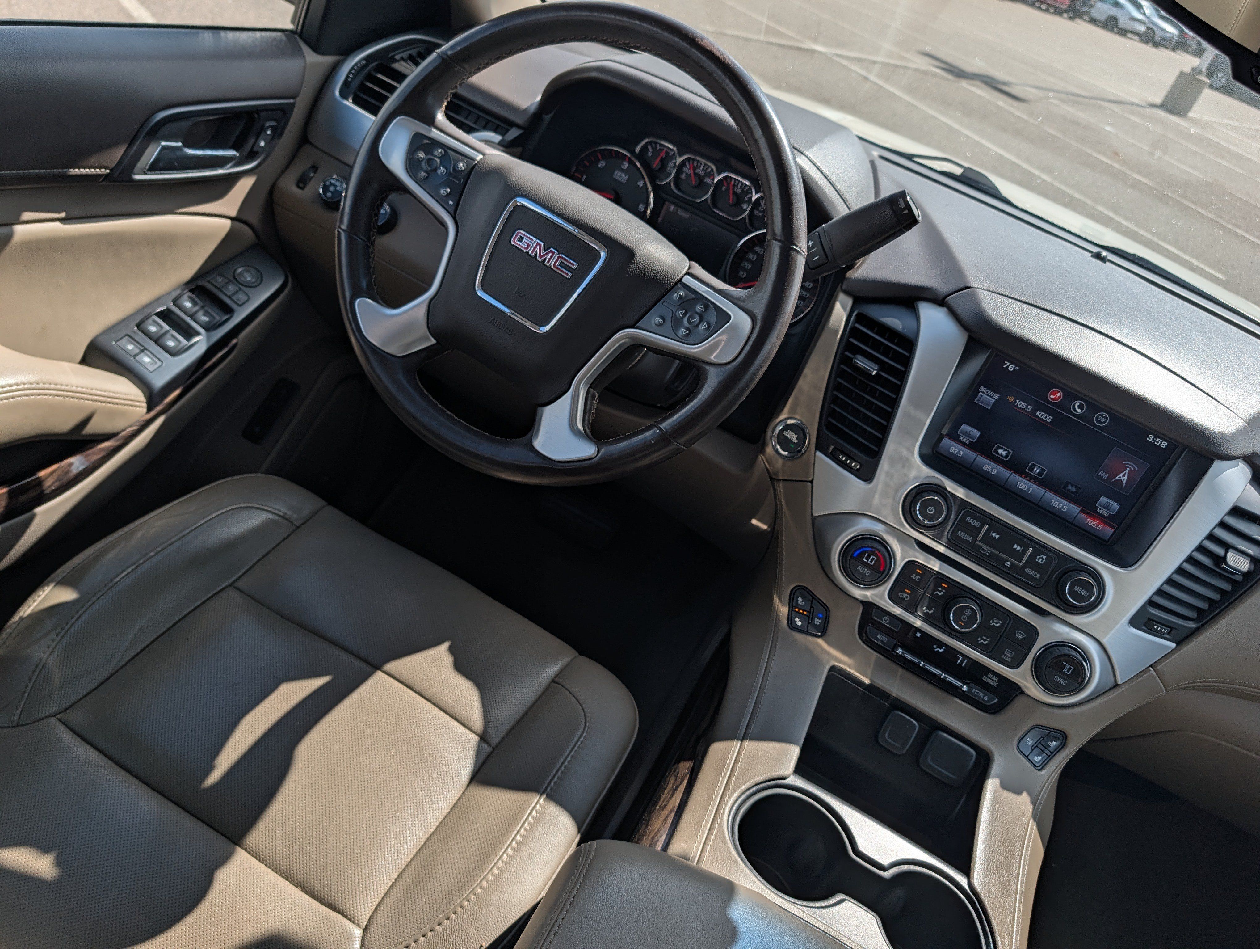 Used 2015 GMC Yukon SLT w/ Open Road Package AWD/4WD image 9