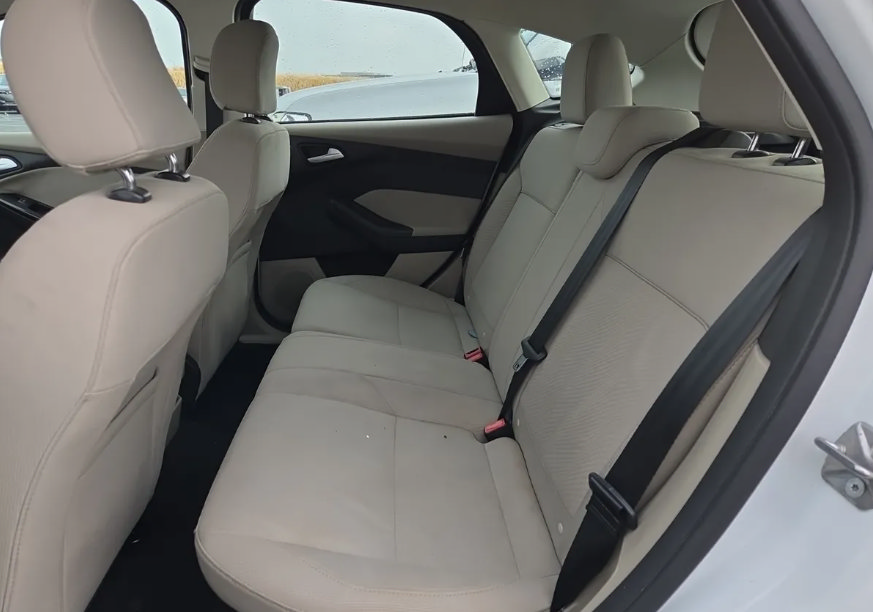 Used 2017 Ford Focus Electric Hatchback FWD image 5
