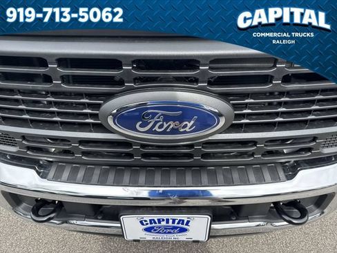 New 2026 Ford F250 XL w/ XL Chrome Package RWD image 12