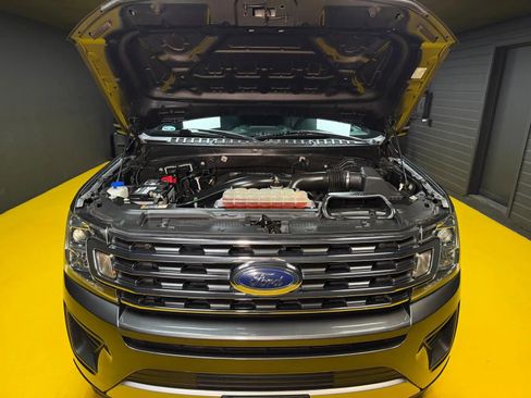 Used 2018 Ford Expedition Max XLT w/ Equipment Group 201A AWD/4WD image 41