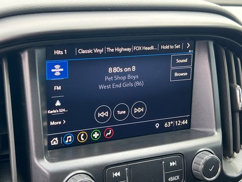 Used 2022 Chevrolet Colorado Z71 w/ Z71 Midnight Edition image 16