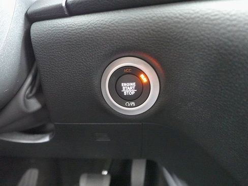 New 2026 Chrysler Pacifica Select image 21