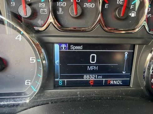 Used 2019 GMC Yukon SLT RWD image 6
