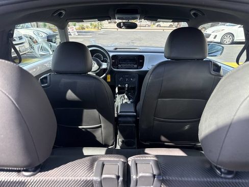 Used 2013 Volkswagen Beetle 2.5 image 19