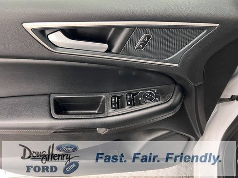 Used 2024 Ford Edge SEL image 23