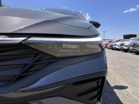 Used 2025 Hyundai Elantra Sport FWD image 7