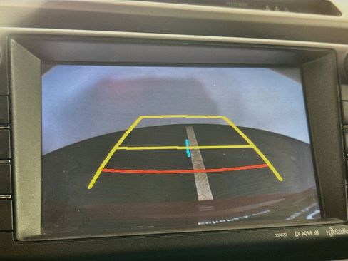 Used 2018 Toyota RAV4 XLE FWD image 23