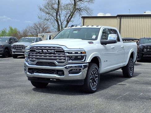 New 2026 RAM 2500 Limited AWD/4WD image 2