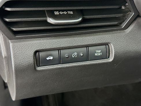 Used 2023 Nissan Altima 2.5 SV image 17