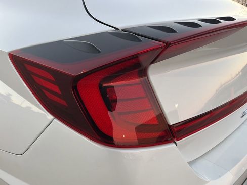 Used 2021 Hyundai Sonata Limited image 7