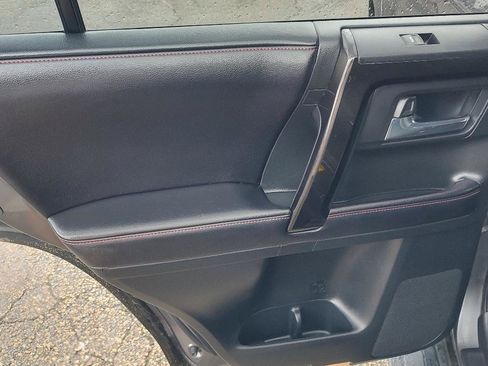 Used 2016 Toyota 4Runner Trail Premium AWD/4WD image 18